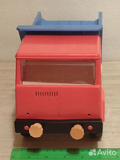 Грузовая машина. Самосвал. Большой