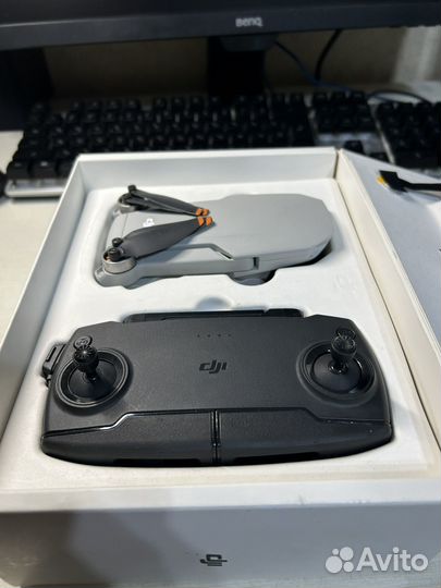 Квадракоптер DJI mini se