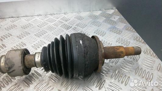 Привод передний правый toyota avensis T27 (UBN03N1