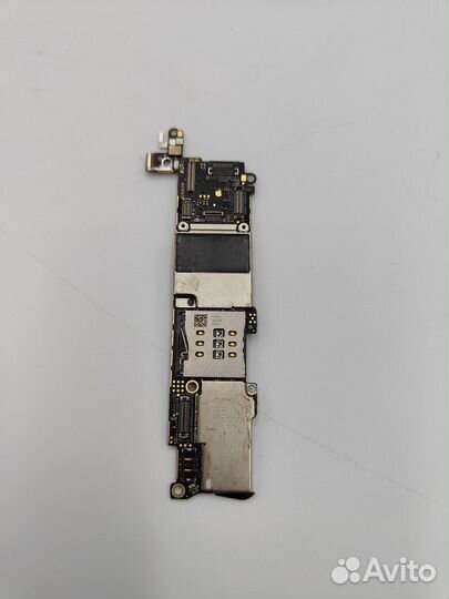 Нерабочая плата iPhone SE на запчасти или восстано