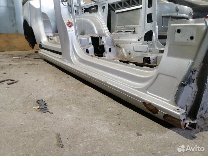 Часть кузова бочина, крыло задний правый