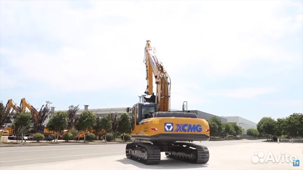 Гусеничный экскаватор xcmg XE215C 18тонн