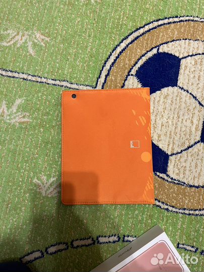 Чехол на iPad