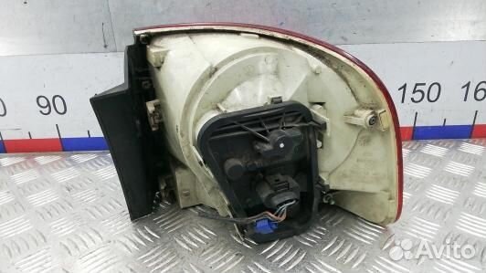 Фонарь задний левый volkswagen touareg 7L (7UK02MX