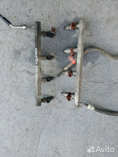 Топливная рейка форсунка Шевроле Авео