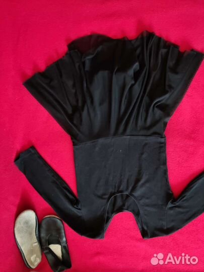 Гимнастический купальникдевочка 3 г и чешки(17см)