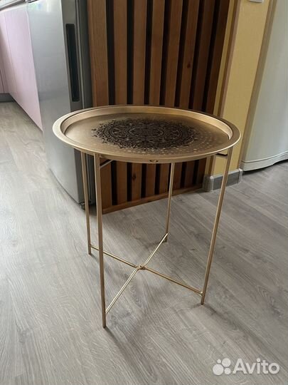 Прикроватный столик, тумба