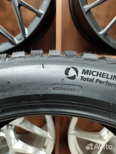 Michelin X-Ice North 4 SUV 285/40 R22 110T