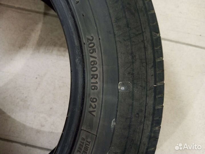 Toyo NanoEnergy R38 205/60 R16 92V