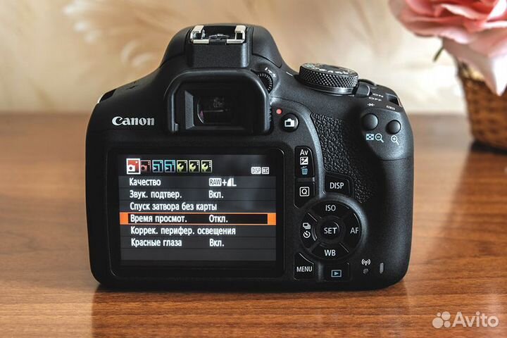 Зеркальный фотоаппарат canon eos 2000d