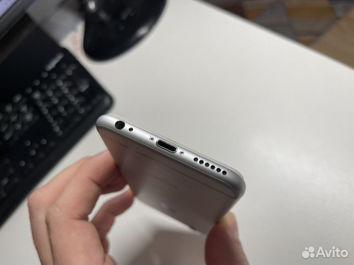 iPhone 6S, 32 ГБ