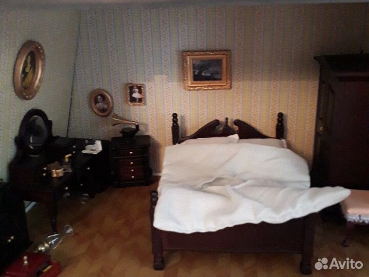 Домик кукольный