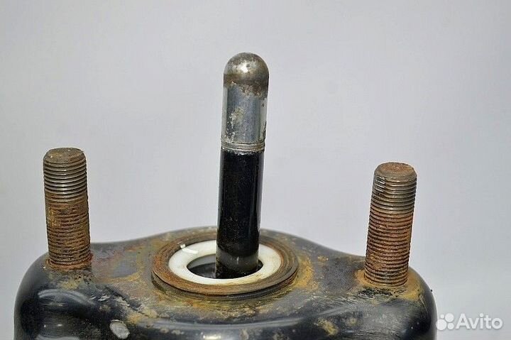 Энергоаккумулятор ведущего моста volvo FH (01.05)