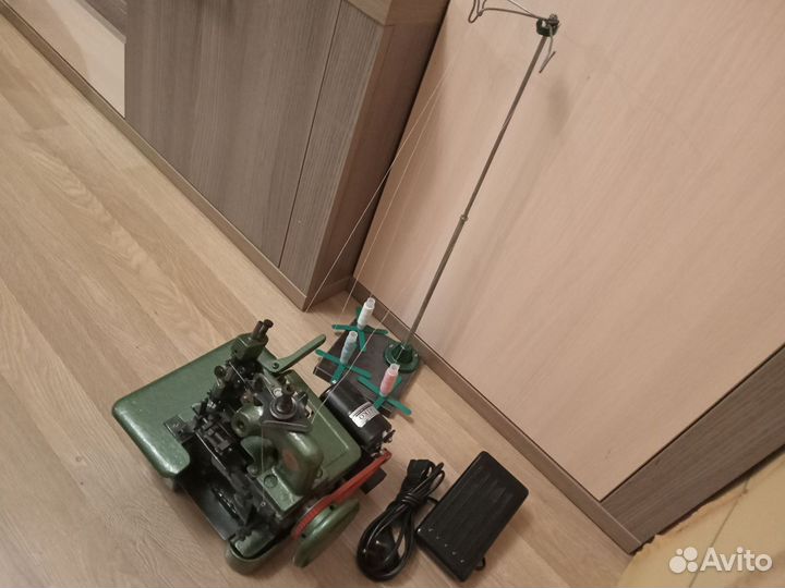 Оверлок для швейной машины