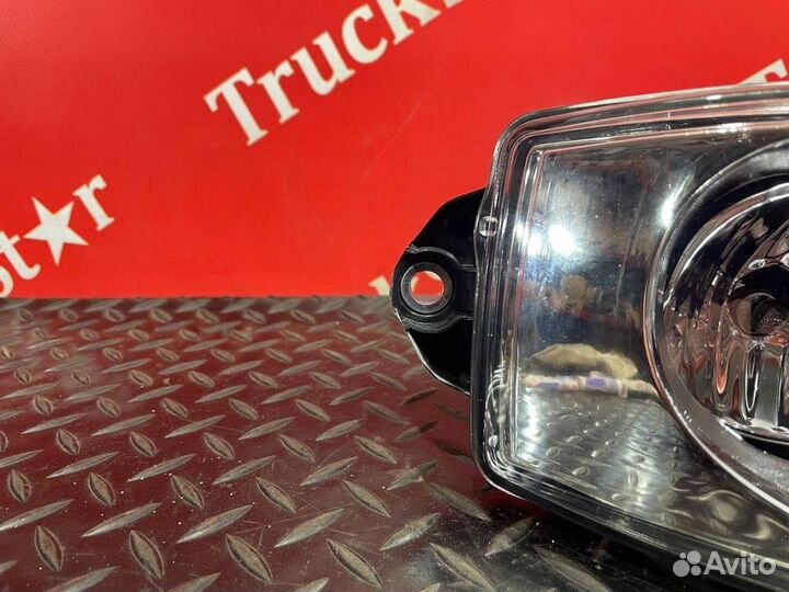 Фара противотуманная левая Renault T