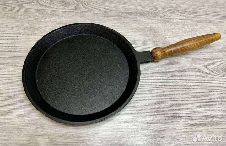 Чугунная сковорода блинная