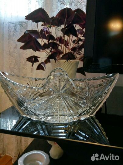 Хрустальные вазы,конфетницы