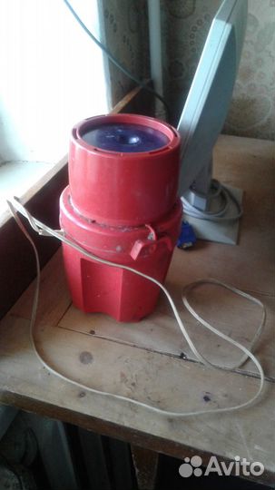 Кофемолка и мясорубка рось км-1