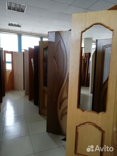 Межкомнатные двери новые, с дефектом