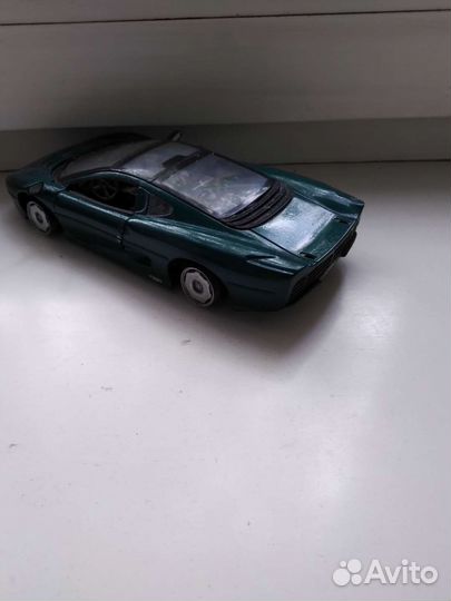 Модель jaguar xj220