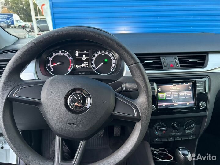 Skoda Rapid 1.6 AT, 2019, 81 200 км