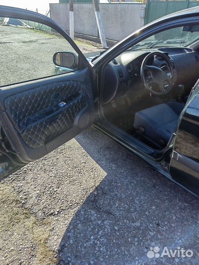 Mitsubishi Carisma 1.6 МТ, 1999, 314 701 км