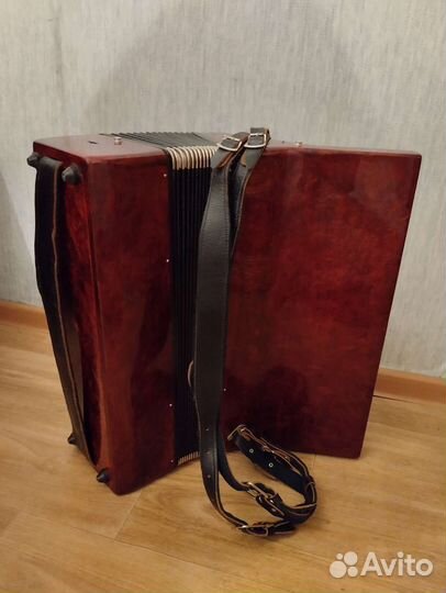 Продам аккордеон советский 
