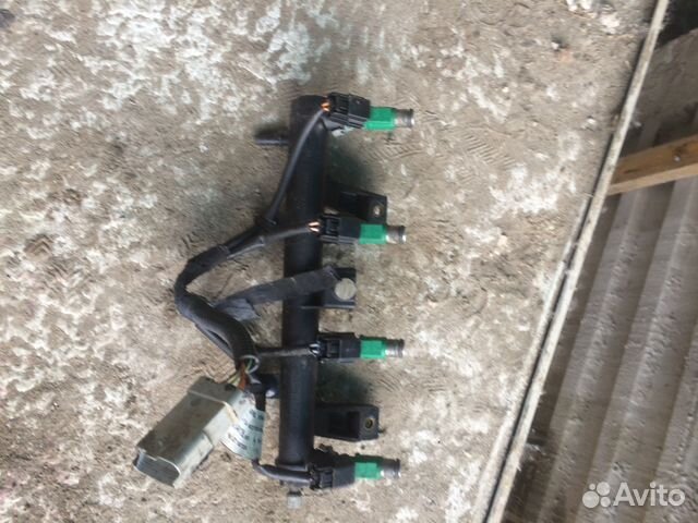 Топливная рампа Peugeot Partner 2007г.в