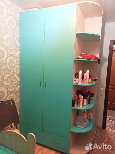 Шкаф в детскую комнату
