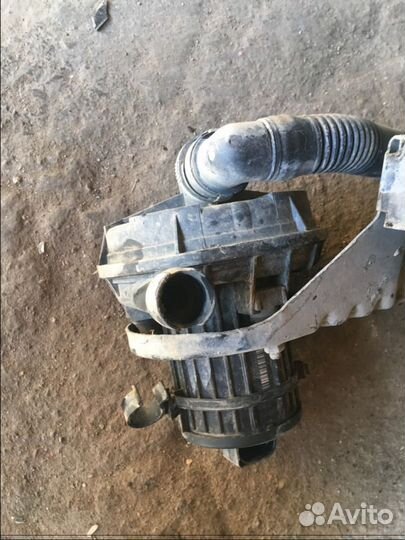 Насос вторичного возду Ауди А6 С5 8D0906613B