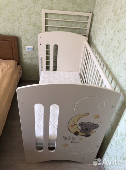 Детская кроватка