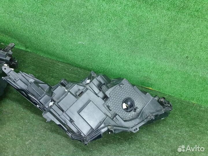 Фара левая Lexus RX200t/RX300/RX350/RX350L/RX450h