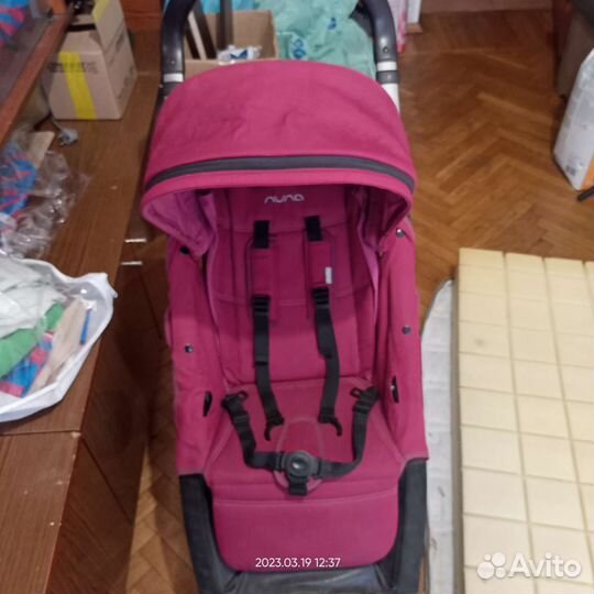 Прогулочная коляска nuna