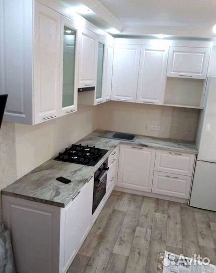 Кухня угловая на заказ.мдф фасады