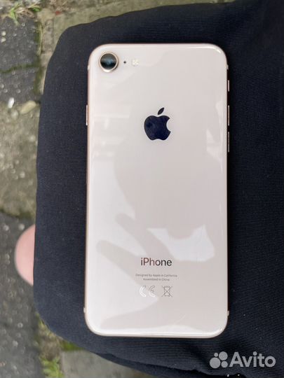 Телефон iPhone 8 64 gb