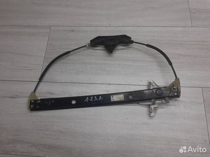 Стеклоподъемник задний левый Skoda Octavia A7