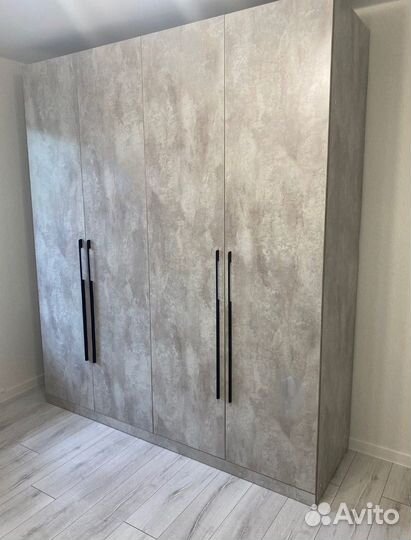 Шкаф распашной