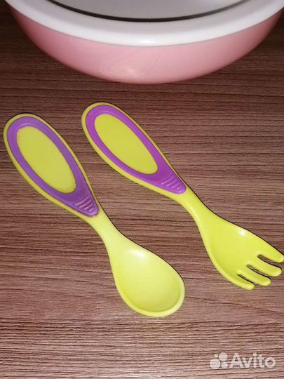 Тарелка с подогревом, поильник, вилка, ложки