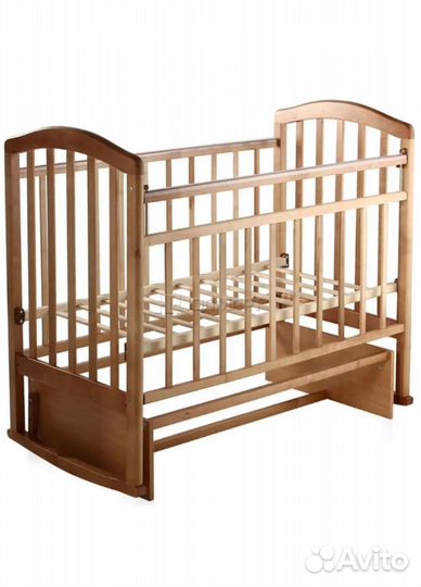 Детская кроватка с поперечным маятником