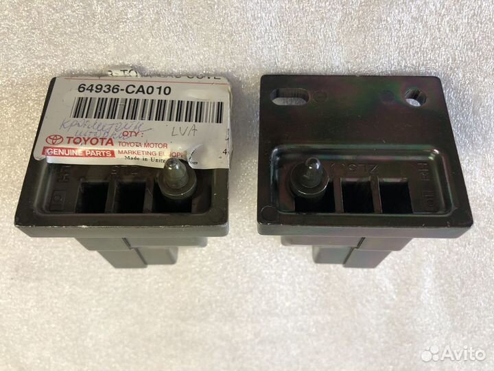 Кронштейн шторки пр toyota Avensis T250 2003-2009