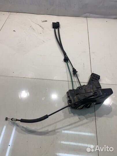 Замок двери (задний, правый) (Kia Mohave)