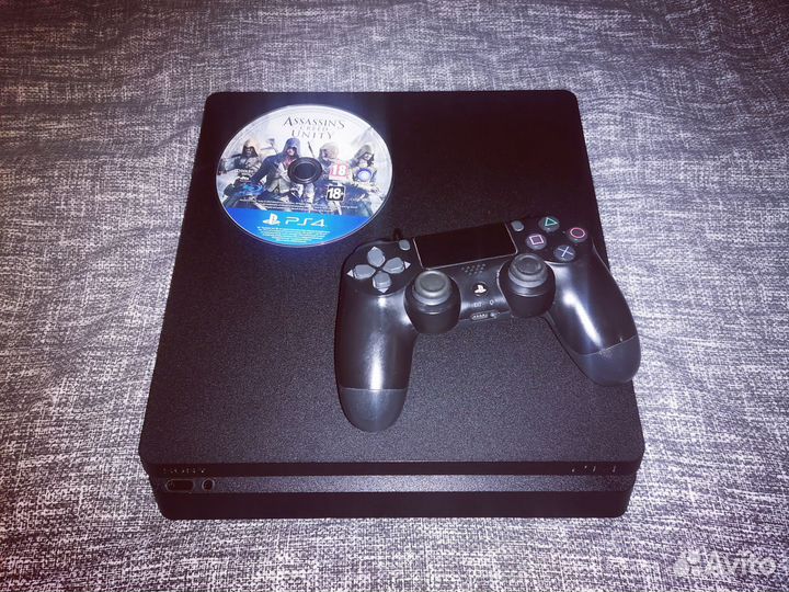 PS4 Slim + EA FC 24 и 52 игры