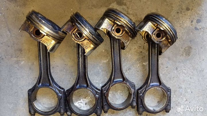 Шатуны с поршнями 11194
