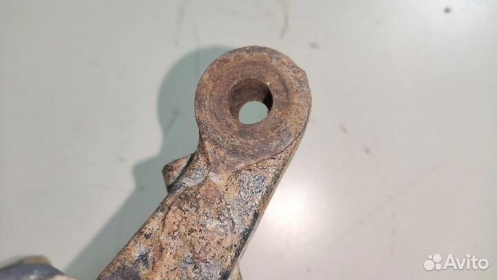 Кулак передний правый Opel Corsa C рест. 2004