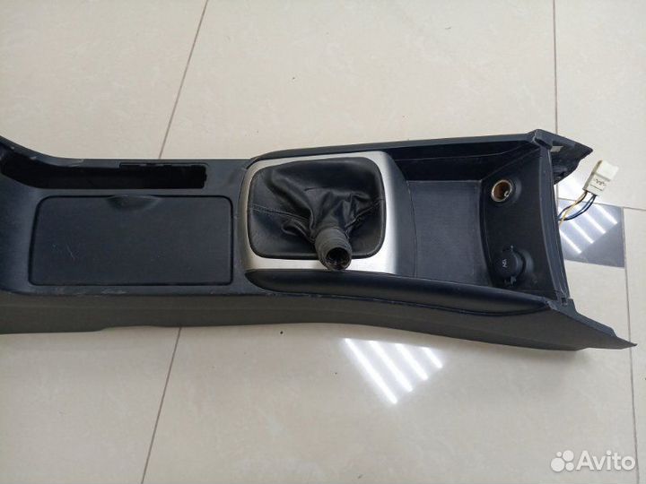 Подлокотник Hyundai Elantra HD G4FC 2010