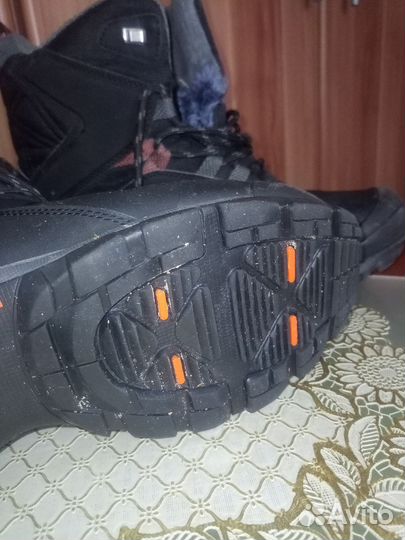 Мужские зимние кроссовки 45р