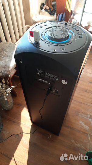 Музыкальная колонка большая