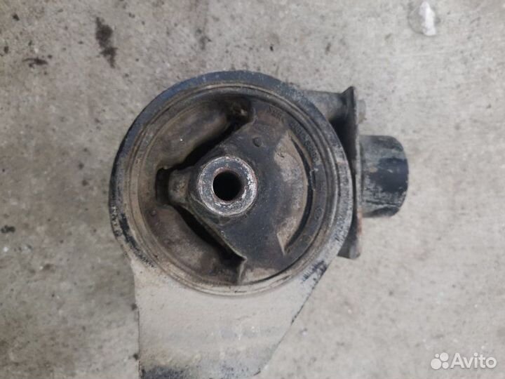 Подушка двигателя правая Hyundai Sonata седан