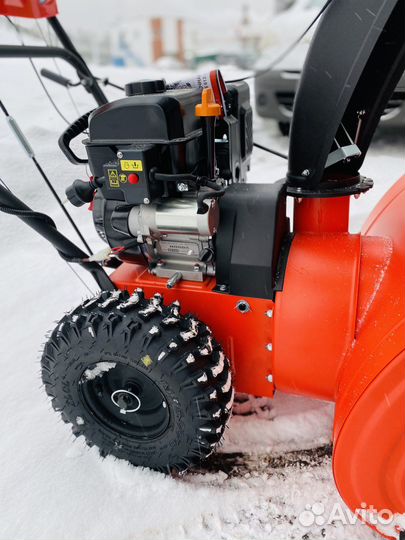 Снегоуборочная машина hss13le Honda