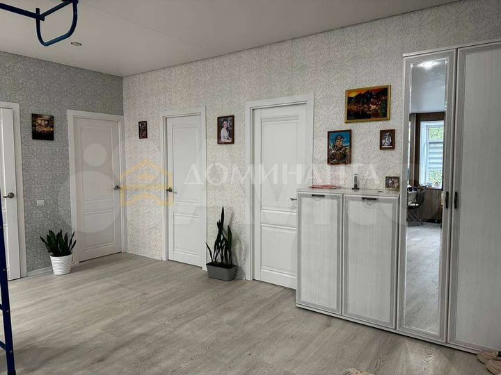 4-к. квартира, 82 м², 2/2 эт.